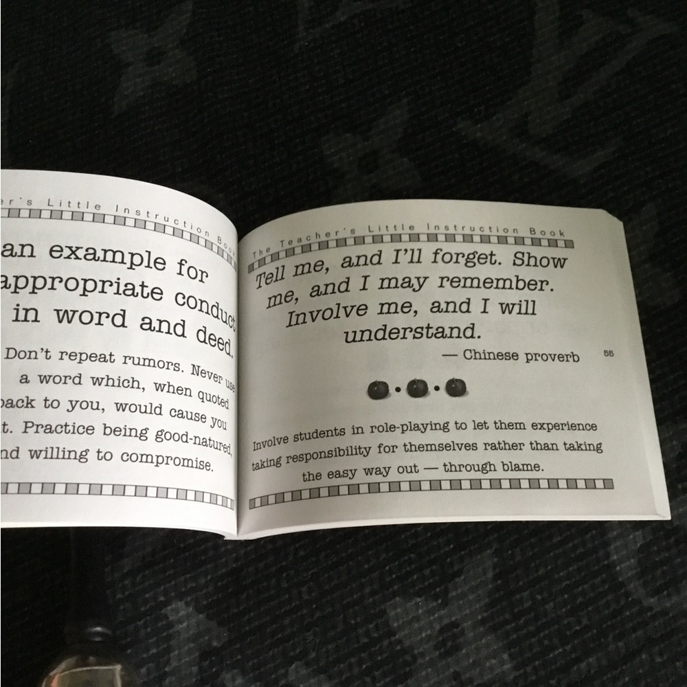 Teacher Kit 🍎 - Picture 3 of 4